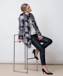 manteau-fausse-fourrure-gris