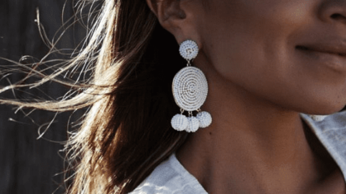 Femmes Fleur Argent Collier de boucles doreilles strass cristal bijoux tendance Robe pour femme Filles Femmes Fleur Argent Collier de boucles doreilles strass cristal bijoux tendance Robe pour femme Filles