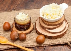 comment prendre soin de ses lèvres beurre de karité