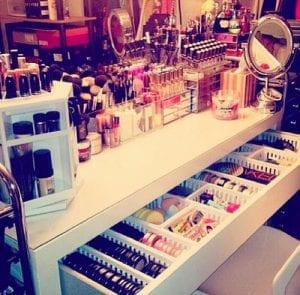 rangement de maquillage