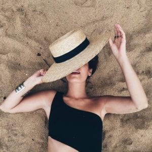 Les pièces indispensables pour les femmes en été