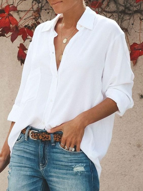 Blouse blanche vaporeuse pièces indispensables de l'été
