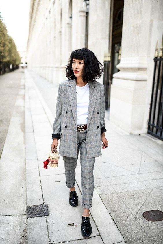 Le tailleur pantalon se prête bien à un look androgyne