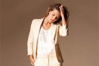 Comment bien choisir son tailleur quand on est une femme ?