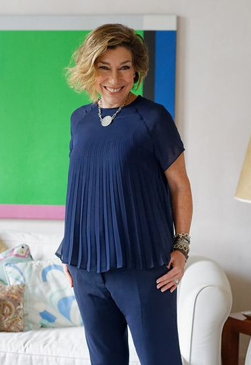 Les blouses sont de bons alliés pour passer l'été au bureau